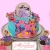 [Image: ¡Paga $30 en Lugar de $60 por Pastel Redondo de 20 Porciones con Relleno a Elección + Plaquita de Dulce + 10 Cupcakes con Pin Personalizado! ¡Solo 103 Cupones Disponibles!m]