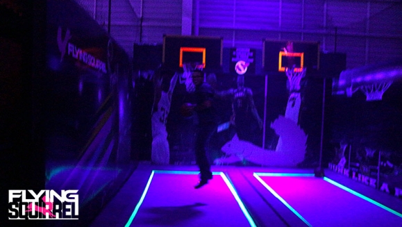[Image: ¡Paga Q95 en lugar de Q306 por Paquete Súper Flying que Incluye : All You Can Jump en todas sus Atracciones: Freestyle Court, Dunk Hoops, Slackline, Dodgeball Court, Neon Lights, Foam Pits y Rope Swing + 1 Pizza Personal + 1 Botella de Agua Pura!m]