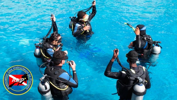 [Image: ¡Paga Q699 en vez de Q2,740 por Curso de Buceo “1 ESTRELLA” ADIP INTERNATIONAL de 30 Horas con:  Clases Teóricas En Línea + Inmersión en Piscina + Instrucción en 4 Buceos en Aguas Abiertas + Licencia ADIP INTERNACIONAL + Diploma Original y Más!m]