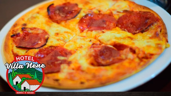 [Image: ¡Paga $30 en Lugar de $58.70 por Estadía de 1 Noche para 2 Personas + 2 Pizzas Personales + 2 Bebidas!m]