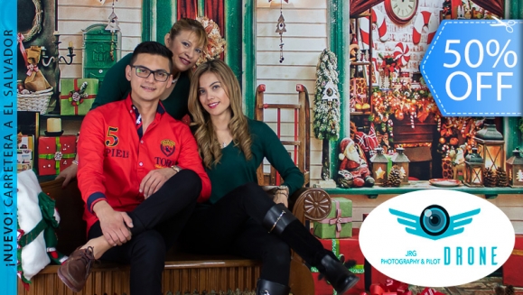 [Image: ¡Paga Q190 en lugar de Q380 por Sesión Fotográfica Profesional hasta para 8 Personas en 3 Sets Navideños + 3 Fotografías Impresas + 6 Fotografías Digitales Editadas!m]