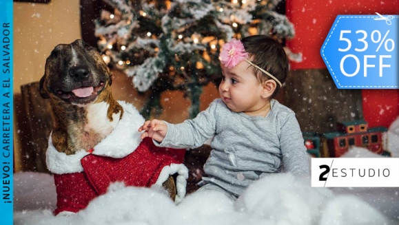 [Image: ¡Paga Q349 en lugar de Q750 por Sesión Fotográfica en Set Navideño + 20 Fotografías Editadas en Formato Digital + Impresión de 8 Fotografías: 1 Ampliación 8x10 + 7 Ampliaciones 5x7 + 1 Marco Fotográfico 5x7! ¡Sin Limite de Personas!m]