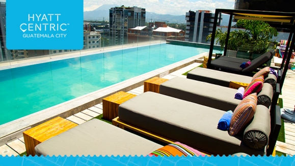 [Image: ¡Paga Q976 en lugar de Q2,232 por Estadía de Lujo para 2 Personas en Habitación King Estándar + 2 Desayunos Buffet + Uso de Piscina y Gimnasio!m]