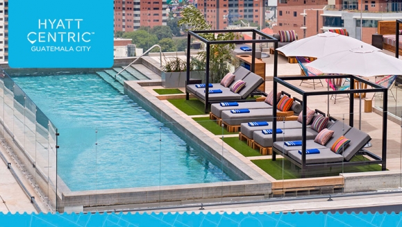 [Image: ¡Paga Q976 en lugar de Q2,232 por Estadía de Lujo para 2 Personas en Habitación King Estándar + 2 Desayunos Buffet + Uso de Piscina y Gimnasio!m]