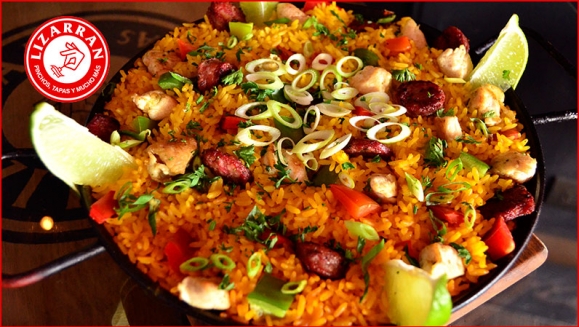 [Image: ¡Paga $18 en Lugar de $36 por Menú para Llevar que Incluye: 1 Paella de Carnes para 2 Personas + 1 Botella de Vino Los Riscos, Cabernet o Carmenere!m]