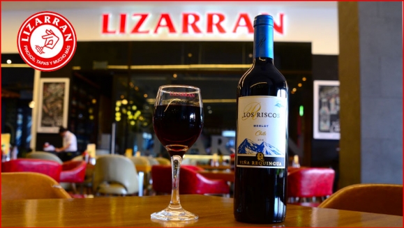 [Image: ¡Paga $18 en Lugar de $36 por Menú para Llevar que Incluye: 1 Paella de Carnes para 2 Personas + 1 Botella de Vino Los Riscos, Cabernet o Carmenere!m]