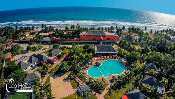 [Image: ¡Paga Q299 en vez de Q1,119 por Estadía de 1 Noche Hasta para 4 Personas en Bungalow Junior en Las Hojas Resort &amp; Beach Club, El Salvador!m]