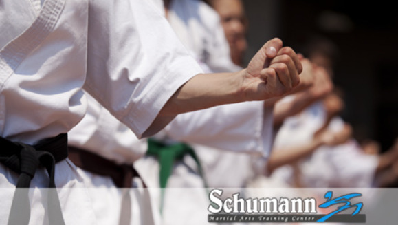 [Image: ¡Paga Q250 en lugar de Q950 por inscripción y 2 meses de clases en Schumann's Kempo Karate!m]