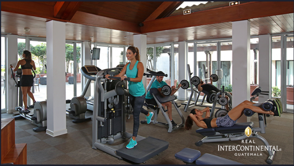[Image: ¡Paga $188.38 en Lugar de $397.93 por Estadía para 2 Personas en Habitación Doble + 2 Desayunos Buffet en Restaurante The Market + 2 Masajes Relajantes + Uso de Piscina Climatizada y Gimnasio!m]