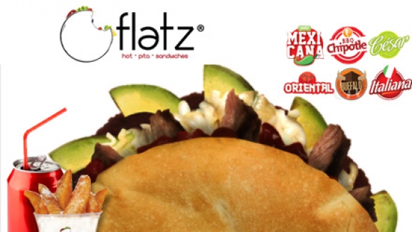 [Image: ¡Paga $5 en lugar de $10.50 por 2 combos de pitas de tu elección que incluyen soda y papas en Flatz!m]
