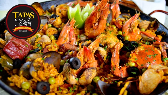 [Image: ¡Paga $98 en Lugar de $175 por Banquete Navideño a Elección para hasta 12 Personas: Pavo Horneado (12-13 Lbs) o Lomo de Cerdo Relleno (8-9 Lbs) o Pierna de Cerdo (8-9 Lbs) o Paella Valenciana!m]