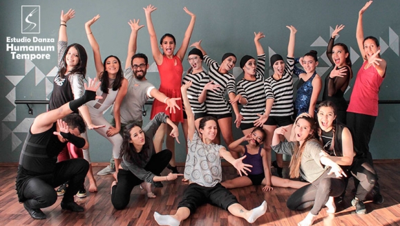 [Image: ¡All You Can Dance! ¡Paga $15 en Lugar de $75 por 1 Mes de Clases Ilimitadas de Ballet, Danza Creativa, Acrodanza, Acrotelas, Danza Contemporánea, Jazz o Hip Hop para Niños, Jóvenes o Adultos + Matrícula!m]