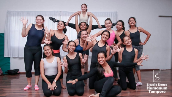 [Image: ¡All You Can Dance! ¡Paga $15 en Lugar de $75 por 1 Mes de Clases Ilimitadas de Ballet, Danza Creativa, Acrodanza, Acrotelas, Danza Contemporánea, Jazz o Hip Hop para Niños, Jóvenes o Adultos + Matrícula!m]