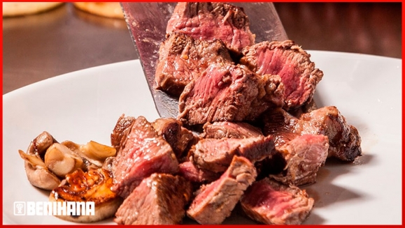 [Imagen:¡Paga $33 en Lugar de $71.72 por Menú Teppanyaki para 4 Personas con: 1 Teriyaki Steak, 1 Hibachi Chicken, 1 Lemon Chicken, 1 Yakisoba Steak, + 4 Órdenes de Arroz Frito + 4 Sopas + 4 Ensaladas + 4 Limonadas de Sabores o 4 Sodas!]