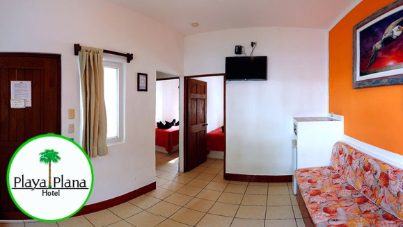 [Image: ¡Paga Q870 en lugar de Q1,450 por Estadía de 1 Noche hasta para 4 Personas en Habitación Cuádruple en Playa Plana Hotel!m]