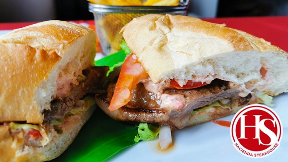 [Image: ¡Paga Q99 en lugar de Q198 por 2 Steak Sándwiches a Elección entre: Pepito de Puyazo,  Chorizo Argentino, de Pollo, Chapín Adobado o Club House de Pollo, Jamón y Queso + 2 Porciones de Papas Fritas + 2 Bebidas Naturales de Jamaica o Tamarindo!m]