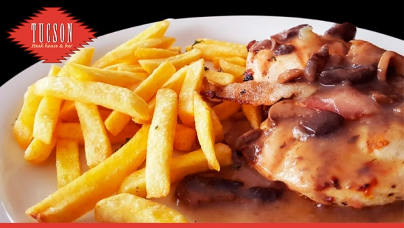 [Image: ¡Paga $14.99 en Lugar de $25.98 por 2 Platos a Elección entre: Tucson Burger, Pollo Porcini, &amp; Panceta o Bacon Burger + 1 Entrada Onion Blossom o 1 Postre (Cheesecake) + 2 Sodas!m]