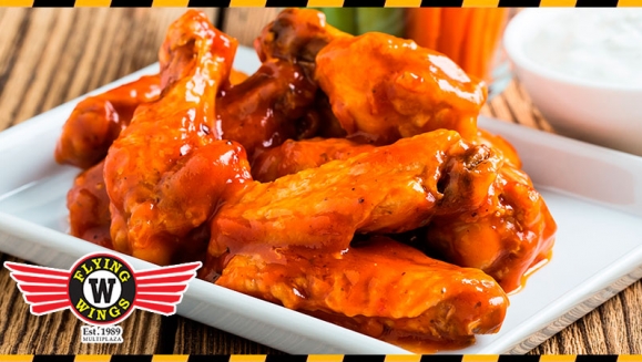 [Image: ¡A Domicilio! ¡Paga $19.99 en Lugar de $40.85 por Menú para 4: 1 Crispy Sandwich + 1 Burger Americana + 7 Alitas + 7 Boneless + 4 Sodas!m]