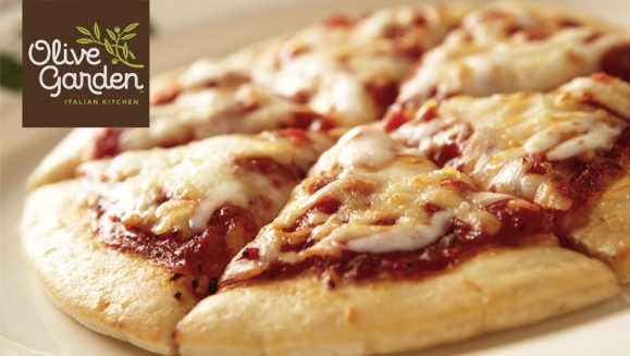 [Image: ¡Para Llevar o a Domicilio! ¡Paga $27.99 en Lugar de $43.92 por 2 Platos de Chicken Broccoli Alfredo + 2 Pizzas Junior de Jamón + Ensalada + Breadsticks, + 4 Limonadas!m]