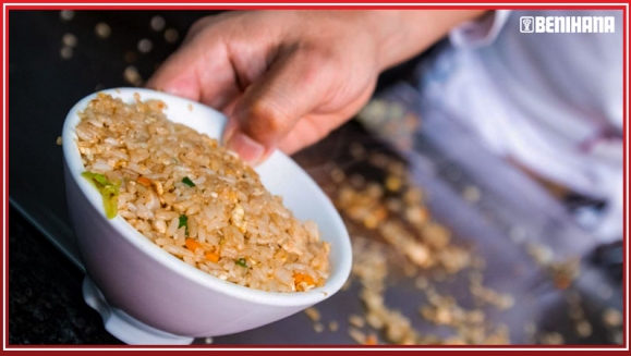 [Image: ¡A Domicilio o Para Llevar! ¡Paga $24. 95 en vez de $62.72 por Banquete para 4: 1 Spicy Chicken + 1 Lemon Chicken + 1 Teriyaki Steak + 1 Hibachi Chicken + 4 Porciones de Arroz Frito con Vegetales + 4 Limonadas!m]