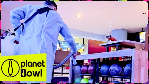 [Image: ¡Paga Q135 en vez de Q250 por 1 Hora de Boliche hasta para 5 Personas + Pizza Mediana de 12" a Elección!m]