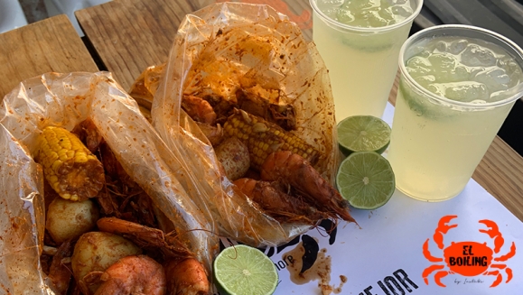 [Image: ¡Sabor Cajún! ¡Paga Q225 en lugar de Q350 por 2 Libras de Camarones con Papa y Elote en Salsa Cajún + Papas Fritas + 4 Limonadas!m]