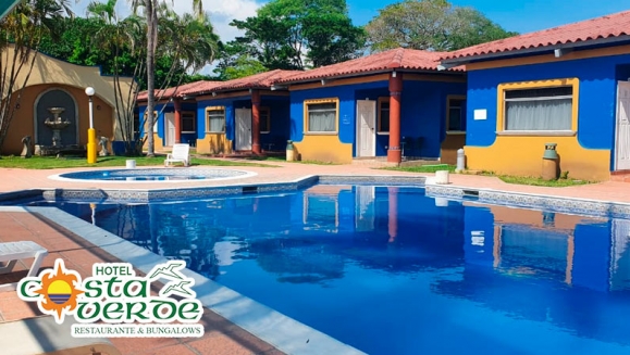 [Image: ¡Paga Q380 en Lugar de Q634 por Estadía de 1 Noche en Habitación Doble para 2 Adultos y hasta 2 Niños + 2 Desayunos Continentales!m]