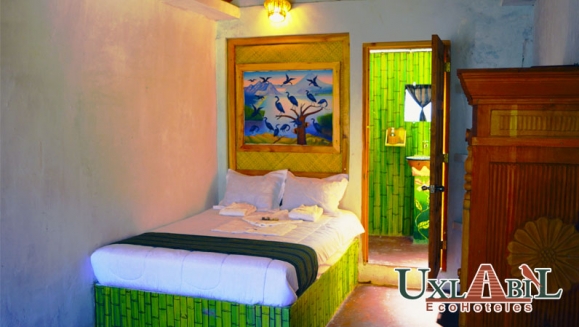 [Image: ¡Paga Q499 en Lugar de Q1,400 por Estadía de 3 Días y 2 Noches para 2 Adultos en el Lago de Atitlán: Habitación Doble + 4 Desayunos + Uso Ilimitado de Kayaks + Impuestos Incluidos!m]