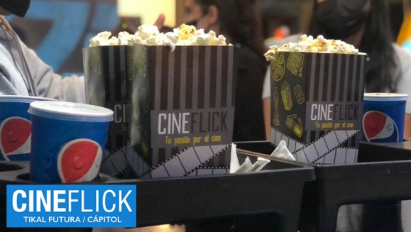 [Imagen:¡Paga Q140 en Lugar de Q280 por 4 Entradas para Película a Elección + 2 Hot Dogs + 2 Poporopos + 4 Bebidas!]