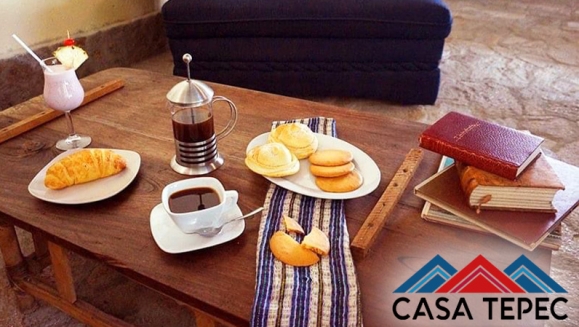 [Image: ¡Paga Q399 en lugar de Q850 por Estadía de 1 Noche para 2 Personas + 2 Desayunos Típicos + 2 Cenas o Almuerzos a Elección + 2 Bebidas!m]