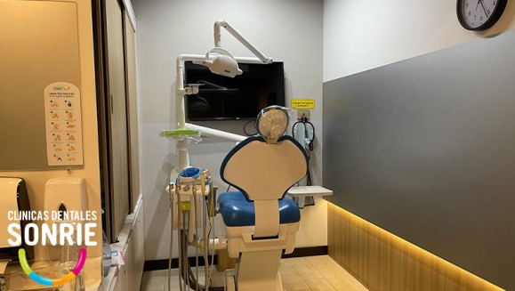 [Image: ¡Paga Q99 en lugar de Q599 por Limpieza Dental Completa con Ultrasonido + Eliminación de Sarro y Placa + Pulido y Desmanchado Dental con Profijet + Diagnóstico Integral!m]