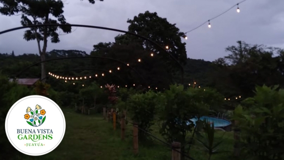 [Image: ¡Evento Navideño 17 de Diciembre! ¡Paga $10 en Lugar de $20 por Pase del Día para 2 para Show Navideño de Buena Vista Garden con: Baile, Dinámicas, Llegada de Santa Claus, Chocolate Caliente, Malvaviscos, Fogata y Quema de Pólvora!m]