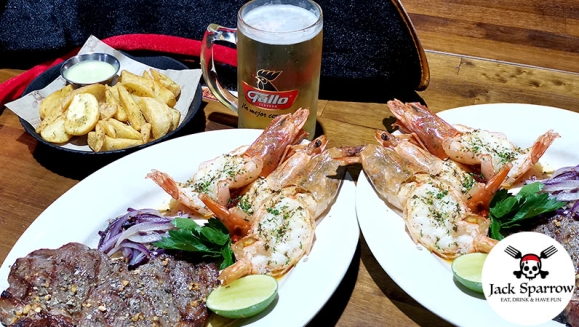 [Image: ¡Paga Q250 en Lugar de Q420 por 2 Platos Mar y Tierra que Incluye: 1 Libra de Puyazo + 1 Libra Camarones Jumbo en Salsa de Ajo + Papas Ajo-Perejil para Compartir + 2 Tarros de Cerveza de Barril Gallo Chopp!m]