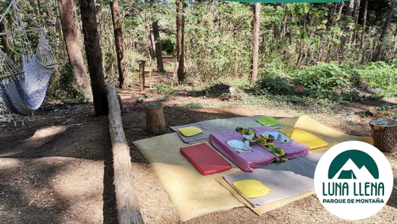 [Image: ¡Paga Q699 en Lugar de Q1,485 por Glamping para hasta 4 Personas con 1 Pizza + Montaje de Picnic + Uso de Bicicletas + Aventuras en Senderos Ecológicos, Mirador, Puente Colgante, Fogata, Churrasquera y Canchas!m]