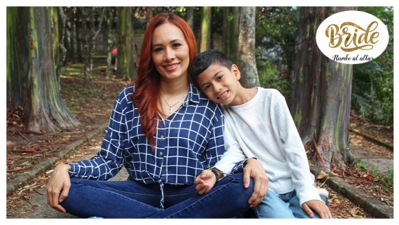 [Image: ¡Paga $20 en Lugar de $55 por 1 Hora de Sesión Fotográfica Profesional en Exterior + 25 Fotos Editadas!m]