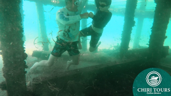 [Image: ¡Paga Q599 en Vez de Q1,300 por Estadía para 2 Adultos y 2 Niños en el Mar Caribe con: 1 Noche en Habitación Doble con A/C, WIFI, TV + 2 Desayunos Chapines + Aventuras Acuáticas (Paseo en Lancha a Punta de Palma, Waverunner, Snorkling) + Discoteca!m]
