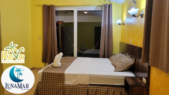 [Image: ¡Paga $135 en Lugar de $275 por Alojamiento de 1 Noche hasta para 10 Personas en Quinta Luna Mar (Totalmente Equipada) en Las Veraneras Resort, Playa Los Cóbanos! ¡Solo 18 Cupones Disponibles!m]