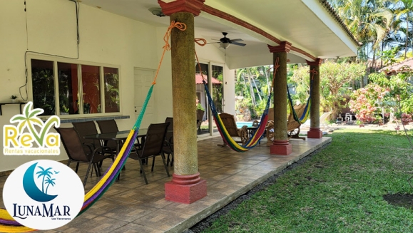 [Image: ¡Paga $135 en Lugar de $275 por Alojamiento de 1 Noche hasta para 10 Personas en Quinta Luna Mar (Totalmente Equipada) en Las Veraneras Resort, Playa Los Cóbanos! ¡Solo 18 Cupones Disponibles!m]