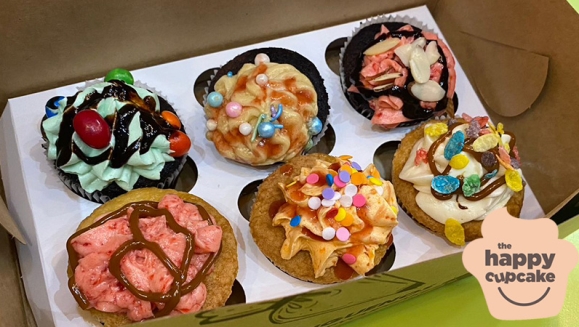 [Image: ¡Paga $10 en Lugar de $24 por Una Caja de 12 Cupcakes de The Happy Cupcake!m]