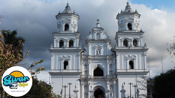 [Image: ¡Paga $30 en Lugar de $50 por Tour Guiado a Guatemala para 2 personas: Visita a Esquipulas + Finca de Girasoles + Asistencia Migratoria! ¡Solo 33 Cupones Disponibles!m]