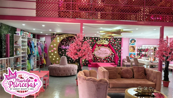 [Image: ¡Paga Q99 en vez de Q350 por Servicios de Salón y Glamour Para Tu Princesa: Corte de Cabello + Peinado con Glitter + Esmaltado de Uñas + Uso de Vestidos y Accesorios del Magic Closet + Fotografías Digitales en Cabinas Personalizadas y Más!m]