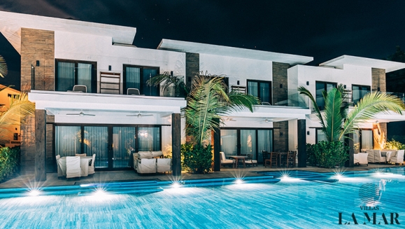 [Image: ¡Paga Q1,899 en Lugar de Q2,800 por Estadía en Monterrico Para 4 Personas en Villa de Lujo Equipada Con: 2 Habitaciones con Aire Acondicionado, Playa y Piscina Privada, Baños, Sala, Comedor, y Cocina Completa!m]