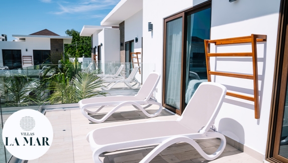 [Image: ¡Paga Q1,899 en Lugar de Q2,800 por Estadía en Monterrico Para 4 Personas en Villa de Lujo Equipada Con: 2 Habitaciones con Aire Acondicionado, Playa y Piscina Privada, Baños, Sala, Comedor, y Cocina Completa!m]