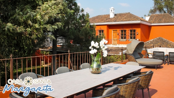 [Image: ¡Paga Q399 en Lugar de Q750 por Estadía Romántica para 2 Personas en Antigua Guatemala + 2 Desayunos Continentales + Impuestos Incluidos!m]