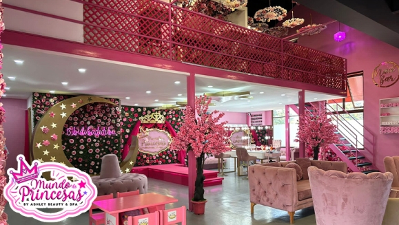 [Image: ¡Paga Q99 en Lugar de Q350 por Servicios de Salón y Glamour Para Tu Princesa: Lavado + Tratamiento + Peinado con Glitter + Esmalte + Uso de Vestidos y Accesorios del Magic Closet + Fotografías Digitales en Cabinas Personalizadas + Snacks!m]