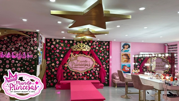 [Image: ¡Paga Q99 en Lugar de Q325 Por Servicios de Salón y Glamour Para Tu Princesa: ¡Peinado con Glitter + Esmaltado de Manos y Pies + Uso de Vestidos y Accesorios del Magic Closet + Fotografías Digitales en Cabinas Personalizadas + Snacks!m]