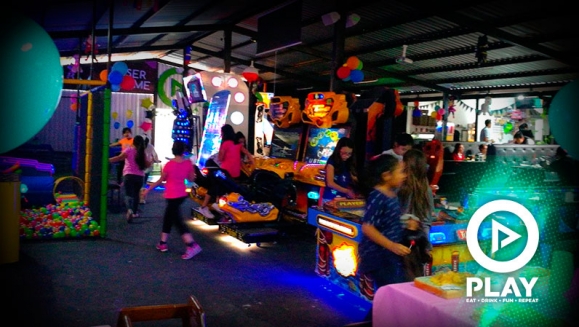 [Image: ¡Paga Q99 en lugar de Q300 por 3 Horas de Diversión ILIMITADA para 2 en Todas las Atracciones: Láser, Arcadas, Videojuegos, Saltarinas y Cama Elástica!m]