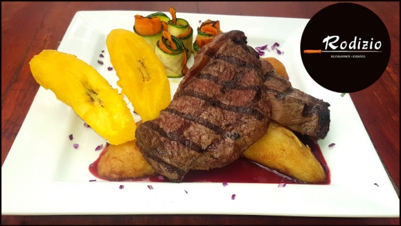[Image: ¡Paga $17.50 en Lugar de $35 por 2 Platos de Receta Brasileña a Elección entre Steak Rodizio, Porco Gourmet (Lomo de Cerdo) o Lonja de Pescado + Guarniciones + 2 Entradas + 2 Bebidas!m]