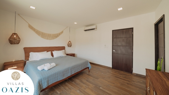 [Image: ¡Paga Q3,999 en Lugar de Q6,640 por Estadía de Fin de Semana (2 Noches) Hasta Para 10 Personas en Villa de Lujo Equipada en Monterrico: Habitaciones con A/C, Cocina Completa, Comedor, Sala, Jacuzzi Privado, Piscinas, Áreas Para el Descanso y Más!m]