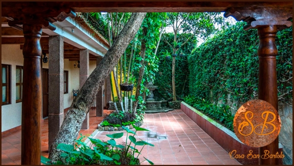 [Image: ¡Paga Q545 en lugar de Q1,092 por Estadía para 2 Personas + 2 Desayunos Chapines + 2 Cenas o 2 Almuerzos en Casa San Bartolo, Antigua Guatemala!m]